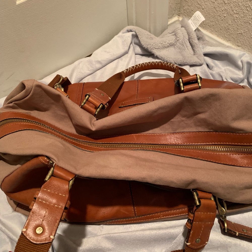 ....SOLD..... Tommy Bahama men weekender - Picture 6 of 8